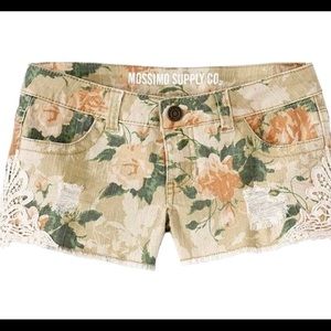 Mossimo Floral Lace shorts